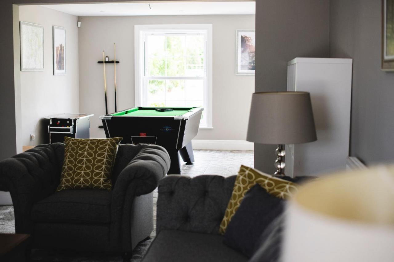 Large Country House - Hot Tub - Pool Table - Bbq - 5 Bedrooms - Log Burner Three Legged Cross Exteriör bild