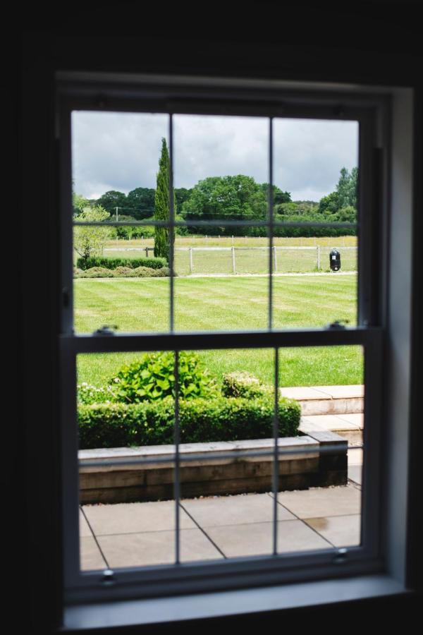 Large Country House - Hot Tub - Pool Table - Bbq - 5 Bedrooms - Log Burner Three Legged Cross Exteriör bild