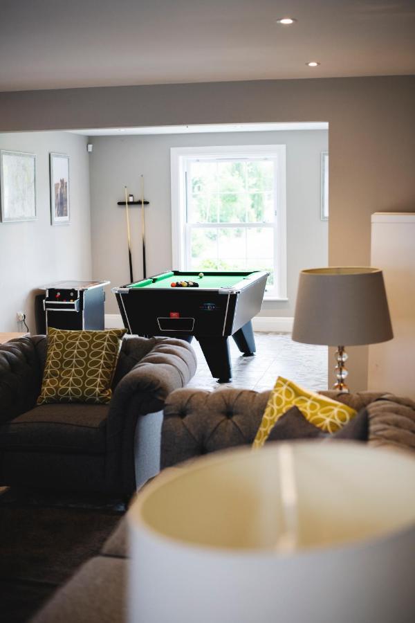 Large Country House - Hot Tub - Pool Table - Bbq - 5 Bedrooms - Log Burner Three Legged Cross Exteriör bild