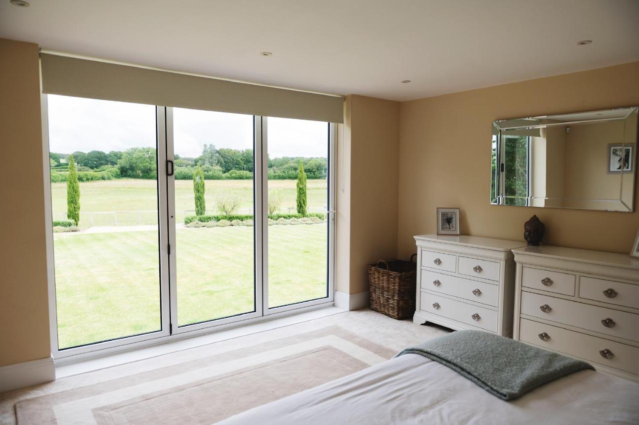 Large Country House - Hot Tub - Pool Table - Bbq - 5 Bedrooms - Log Burner Three Legged Cross Exteriör bild