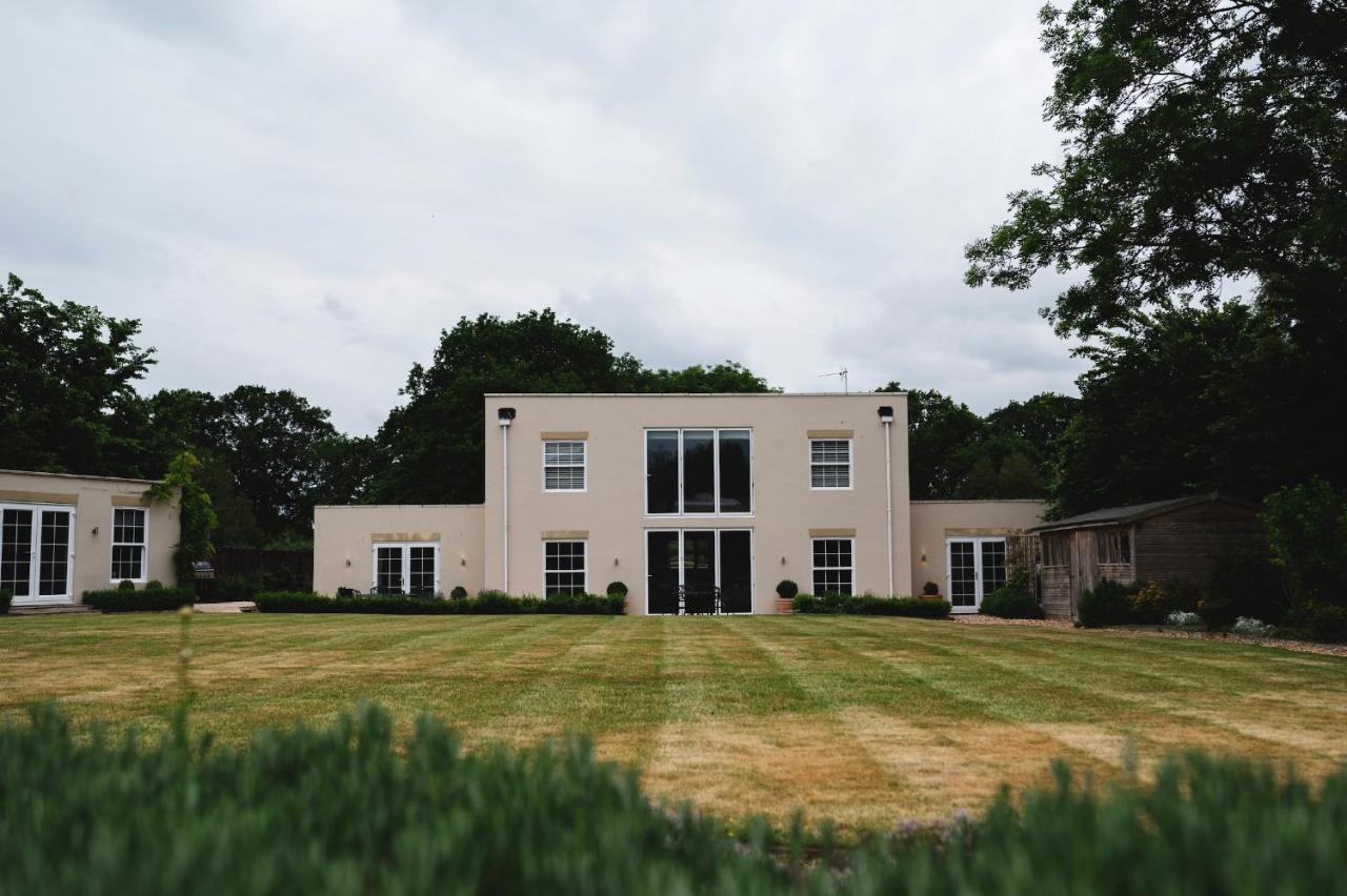 Large Country House - Hot Tub - Pool Table - Bbq - 5 Bedrooms - Log Burner Three Legged Cross Exteriör bild