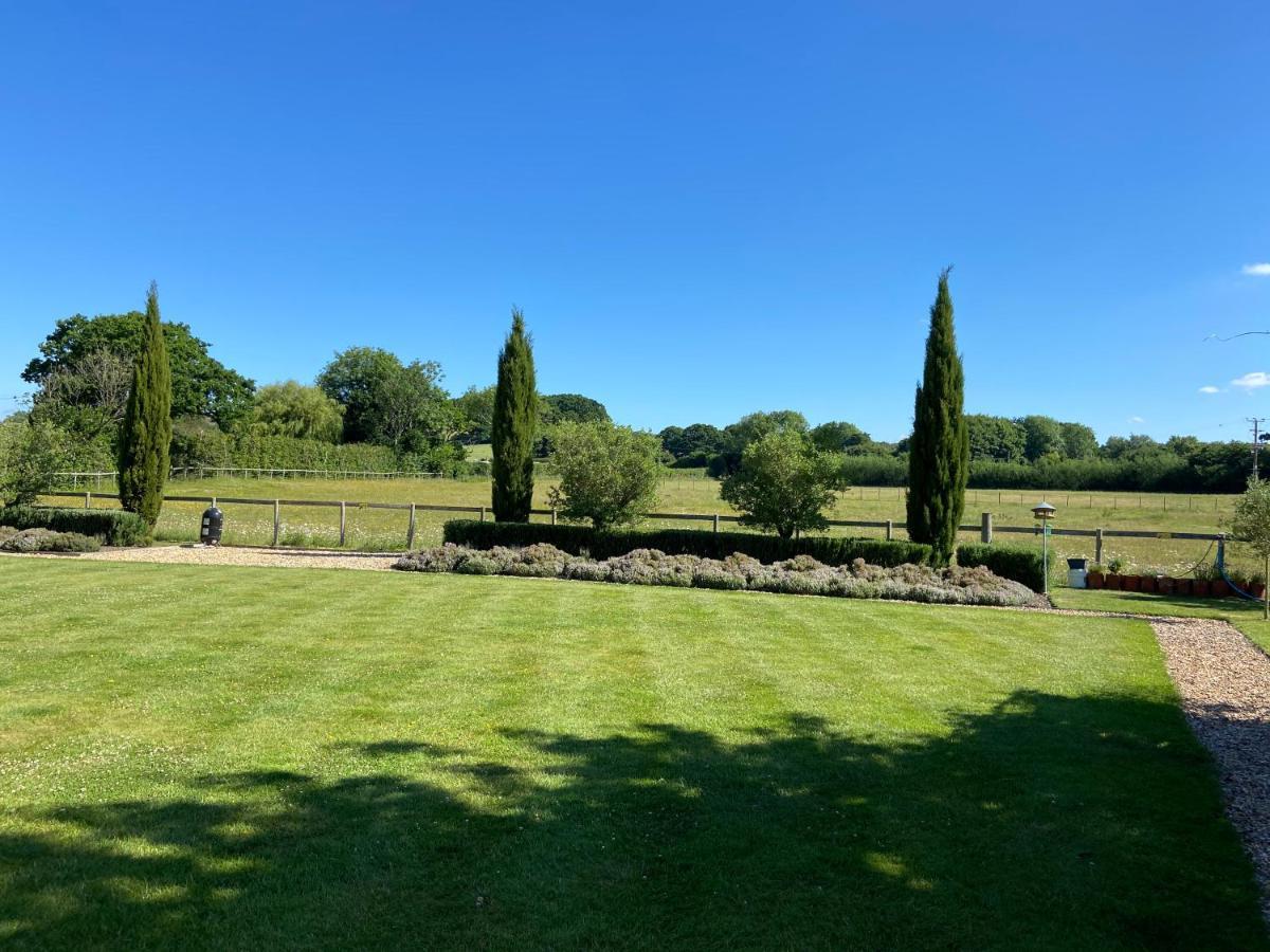 Large Country House - Hot Tub - Pool Table - Bbq - 5 Bedrooms - Log Burner Three Legged Cross Exteriör bild